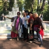 Gina Meir Duellmann with art friends walking in the Czar peter the Greats Summer Garden in Sankt Petersburg, 20.08.2018